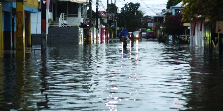 Una onda tropical viene con lluvias en las próximas 48 horas