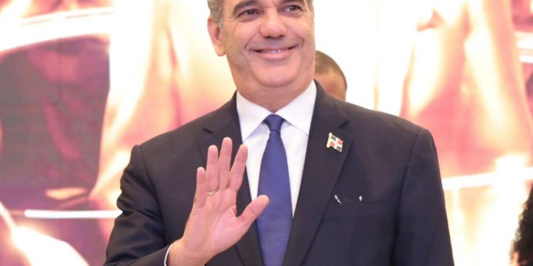 El presidente Abinader ha recibido al menos cinco amenazas a través de redes sociales