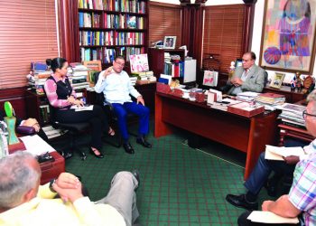 Ministro de Deportes se compromete arreglar polideportivo María Auxiliadora