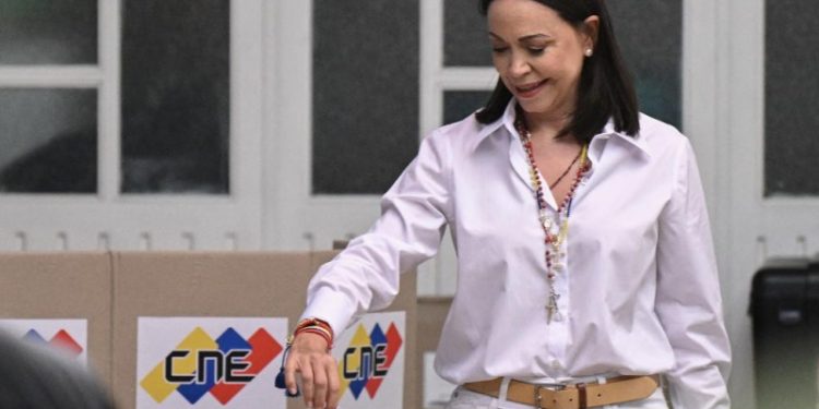 María Corina dice que el "nuevo presidente electo" es Edmundo González pese al anuncio del CNE