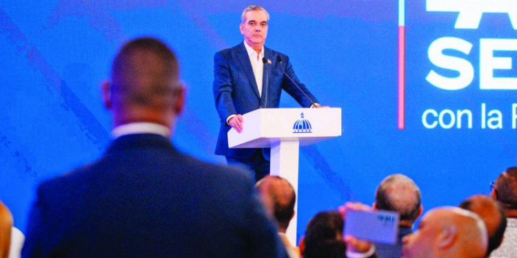 Abinader afirma el gobierno acata la decisión venezolana