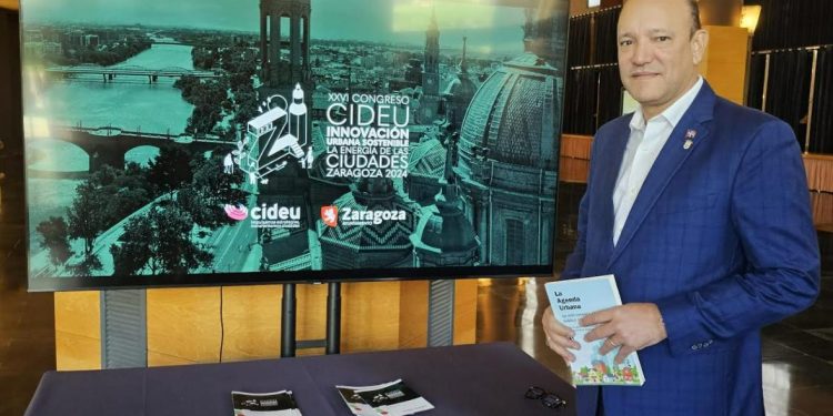 Alcalde de Santiago participa en España en Congreso Innovación Urbana Sostenible