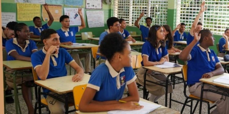 Acta de nacimiento no será necesaria para inscribir alumnos