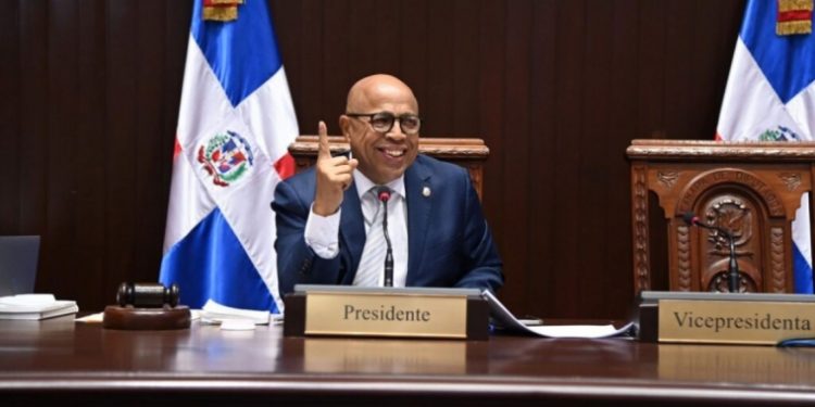 Alfredo Pacheco afirma diputados examinarán proyecto del Código Penal