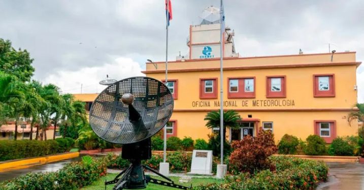 Promulga ley que convierte Onamet en institución