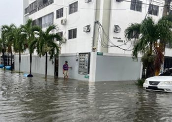 Lluvias provocan inundaciones y caos en Gran Santo Domingo