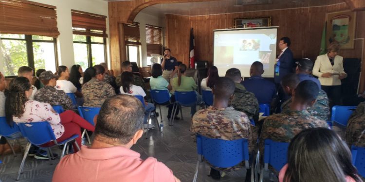General revela cómo las pandillas reclutan a niños y jóvenes
