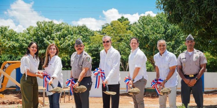 Abinader da palazo para iniciar construcción del Instituto Policial de Educación Superior