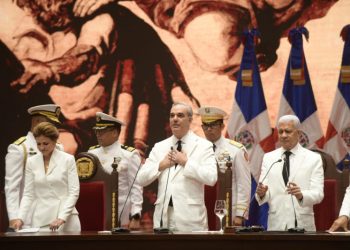 Abinader jura por 4 años más con la promesa de profundizar la lucha contra la corrupción