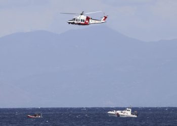 La difícil búsqueda de los desaparecidos del lujoso yate Bayesian en Italia