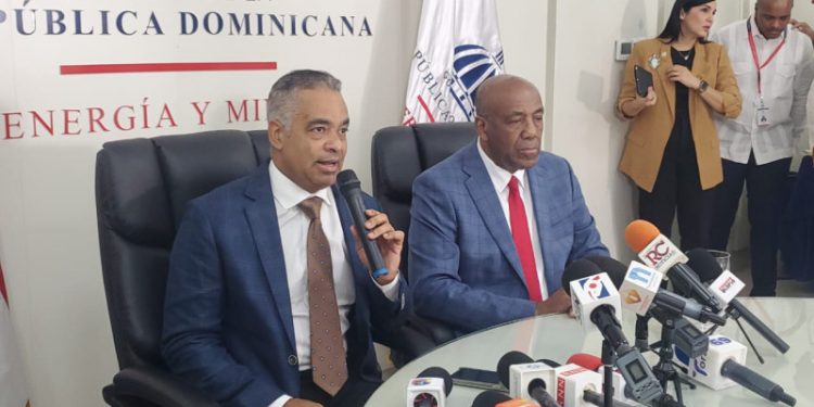 Nuevo ministro de Energía y Minas dice llegarán transformadores para sustituir los inoperativos