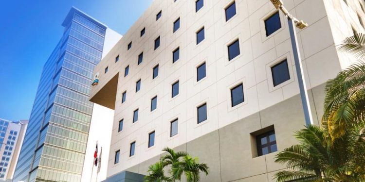 Banreservas aumenta su capital a RD$76,000 millones