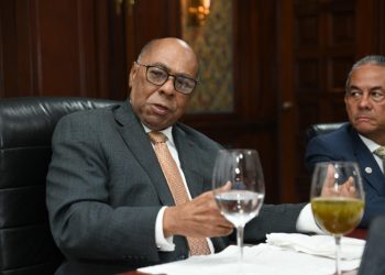 Ray Guevara apoya proteger regla de elección del Presidente en la Constitución