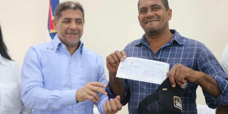 Ayuda del Ministerio de Agricultura llega a María Trinidad Sánchez