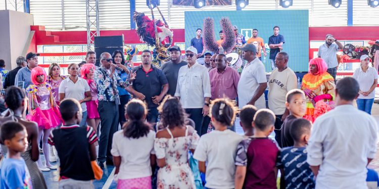 Alcaldía de Santiago culmina con éxito el "Verano Cultural con la Alcaldía" en Los Salados