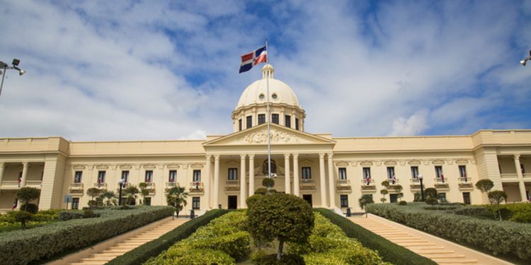 Presidente Luis Abinader Crea la Empresa Minera Dominicana, S.A. para Potenciar la Explotación Sostenible de Recursos Estratégicos como las Tierras Raras