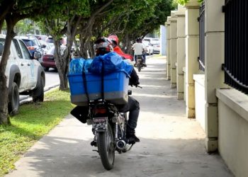 Violaciones del tránsito por deliveries y motoconchos preocupa santiagueros