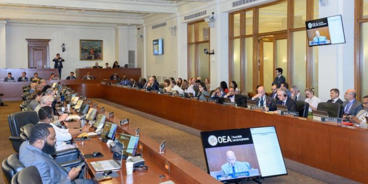 OEA aprueba resolución para exigir publicación de actas electorales en Venezuela