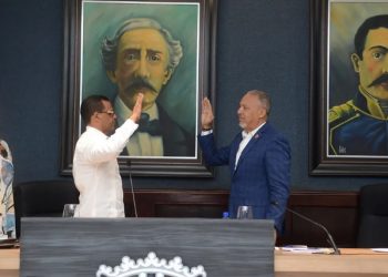 Juramentan alcalde interino en La Vega