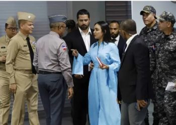 Ministros y directores asumen funciones