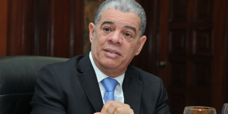 PLD expulsa a Carlos Amarante Baret por "atentar" contra la unidad del partido