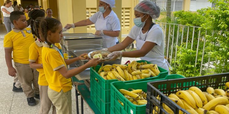 INABIE suspende desayuno escolar en centro de Santiago