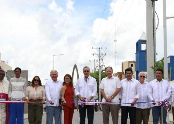El presidente Abinader inaugura Vía Sacra en Basílica de Higüey