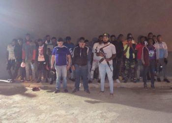 Detienen camión en Valverde donde iban 29 haitianos escondidos debajo de huacales