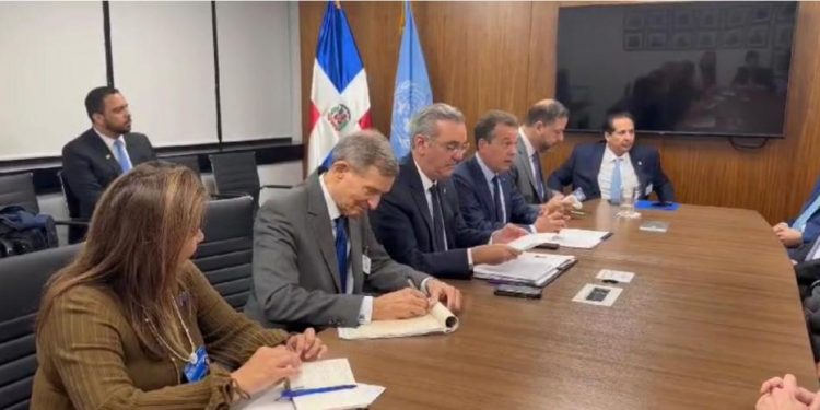 Foro Económico Mundial escoge a RD para implementar plataforma contra desechos plásticos