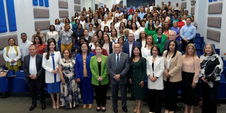 Formarán 80 mil dominicanos en carreras técnicas a partir de enero