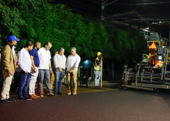 Alcaldía de Santiago y la Liga Municipal Dominicana inician asfaltado de la carretera Gregorio Luperón