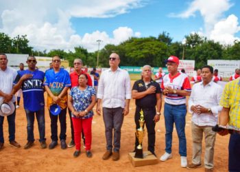 ALS y CDP ganan en apertura Liga Softbol de la Comunicación