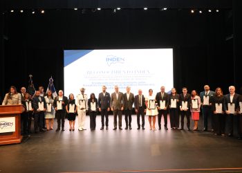 Presidente Luis Abinader reconoce a dominicanas y dominicanos destacados en Estados Unidos