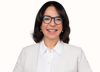 La Vicealcaldesa de Santiago impulsa acciones conjuntas contra la violencia de género