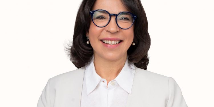 La Vicealcaldesa de Santiago impulsa acciones conjuntas contra la violencia de género