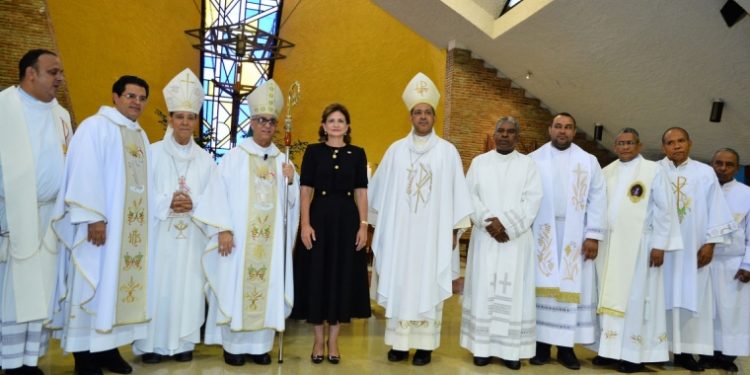 Vicepresidenta encabeza misa por 62 años PUCMM