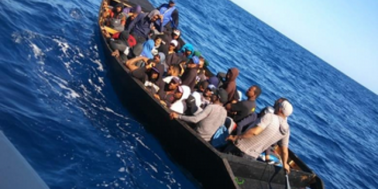 Autoridades de Islas Turcas y Caicos procesan a 32 migrantes haitianos tras interceptar embarcación