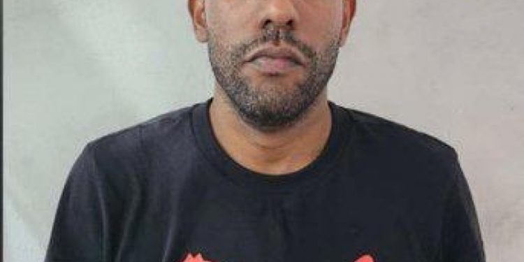 45 años de cárcel para dominicano esposo de dueña de guardería donde murió un niño por fentanilo