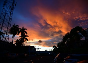 El cielo se vistió de color en la capital