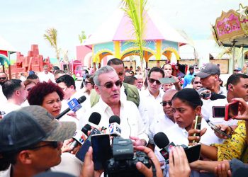 Abinader deja vías abiertas para un consenso amplio sobre la reforma fiscal