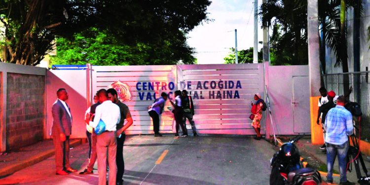 Refuerzan seguridad en el vacacional de Haina ante protestas de migrantes haitianos