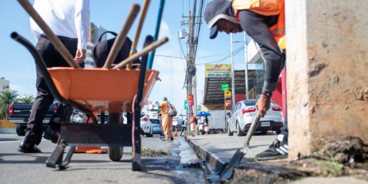 Cabildos informan que se mantiene limpieza drenajes