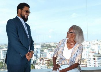 Dío Astacio propone nombrar calle 5 de Los Minas en honor a “Palín”, abuela del Lápiz Conciente