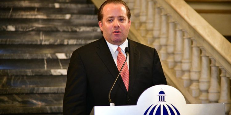 Gobierno presentará en “próximos días” ajustes económicos tras retiro de propuesta de reforma fiscal