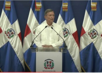 Canciller asegura este año RD solo ha dado 127 visas a haitianos