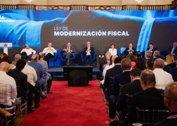 Presidente Abinader encabeza presentación del proyecto de ley de modernización fiscal en LA Semanal