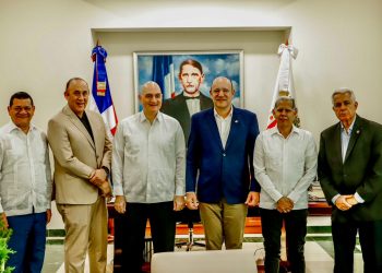 Alcalde Ulises Rodríguez y Ministro Pavel Isa activan el Plan Metropolitano Asociativo de Ordenamiento Territorial en Santiago