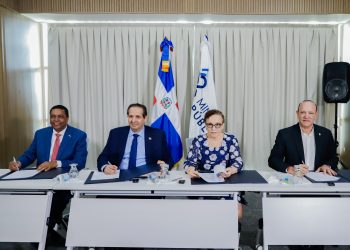 Ayuntamiento de Santiago, Ministerio Público, Salud Pública y LMD firman acuerdo interinstitucional para implementación de plan piloto de protección animal El acuerdo permitirá la ejecución de acciones para la protección de los animales en la provincia de Santiago.