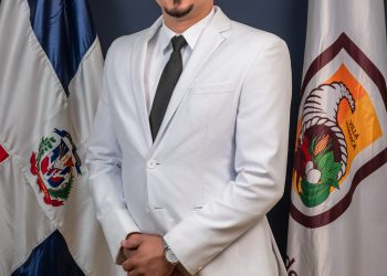 Regidor en Moca renuncia al PLD tras 24 años de militancia