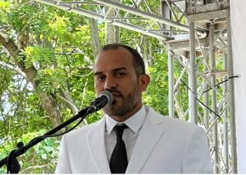 Renuncia alcalde de Jamao en protesta a expulsión de Amarante Baret